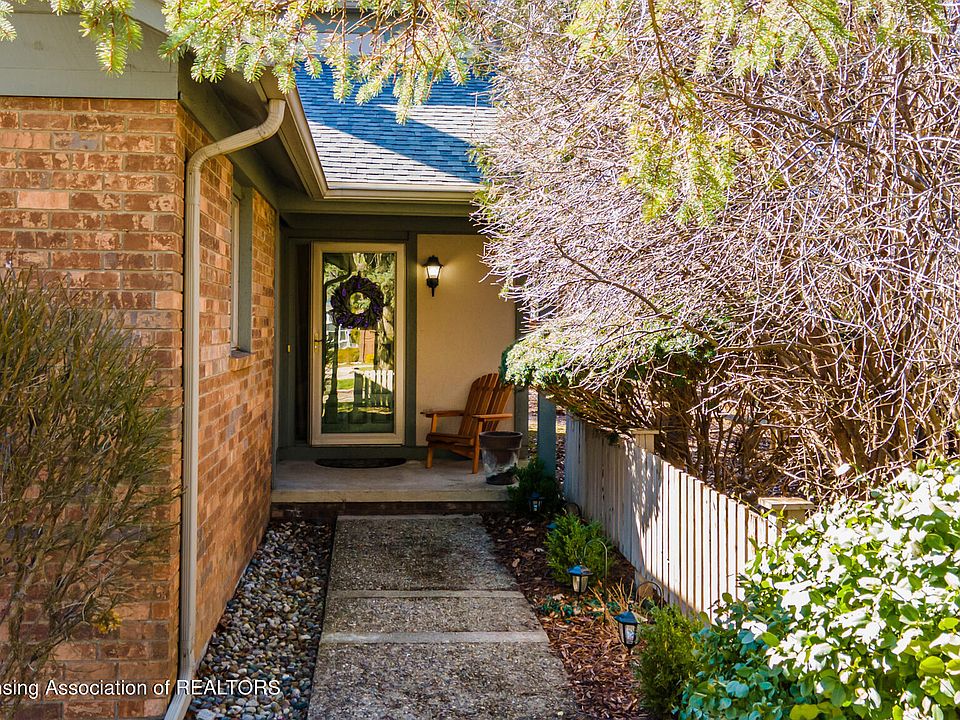 1st image of 1425 Somerset Close St