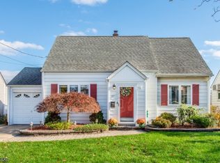 27 Carol Ln, Clifton, NJ 07012