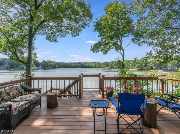 105 Wildwood Rd, Jefferson Twp., NJ 07438