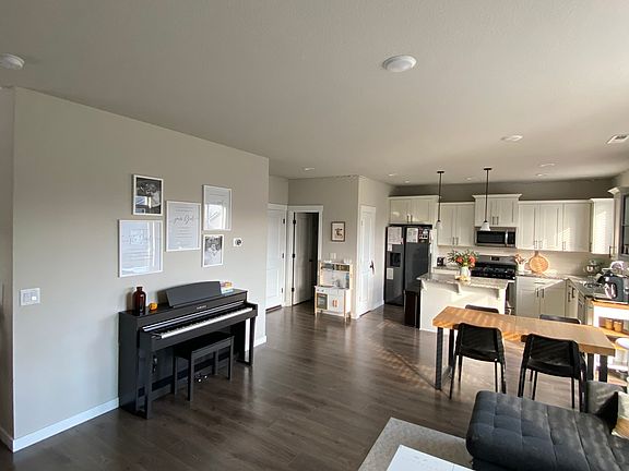 Open concept living & dining