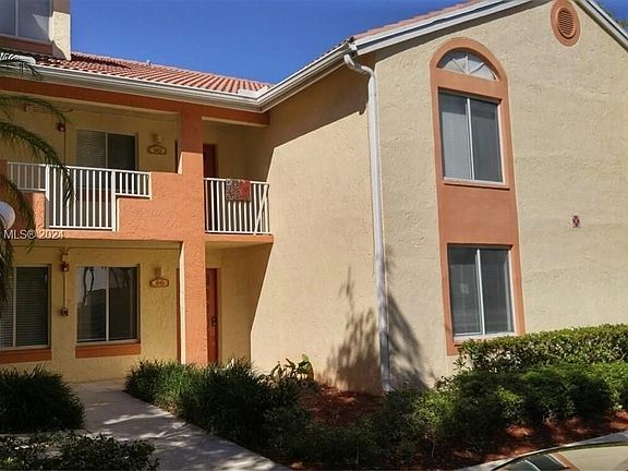 2nd image of 940 Coral Club Dr #940