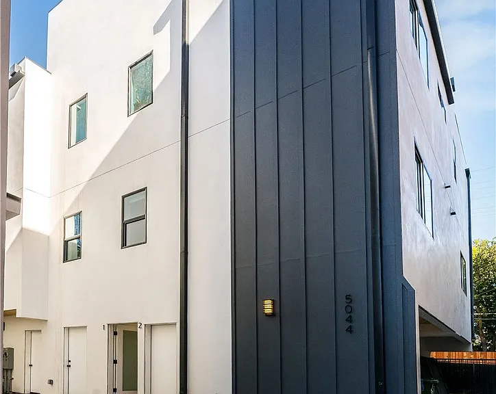 5044 Laurel Canyon Blvd — Photo 1