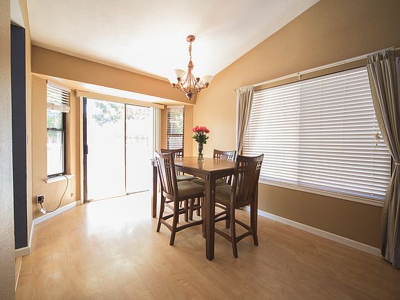 3rd image of 1409 Santa Fe Cir