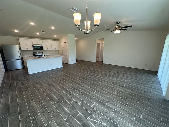 5th image of 1260 NE 40th Ter