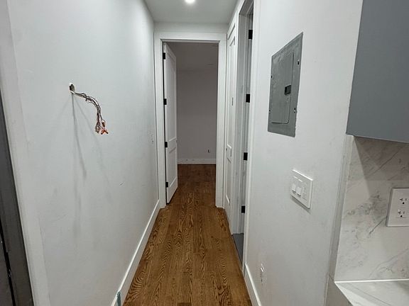 5th image of 275 E 55th St APT 1