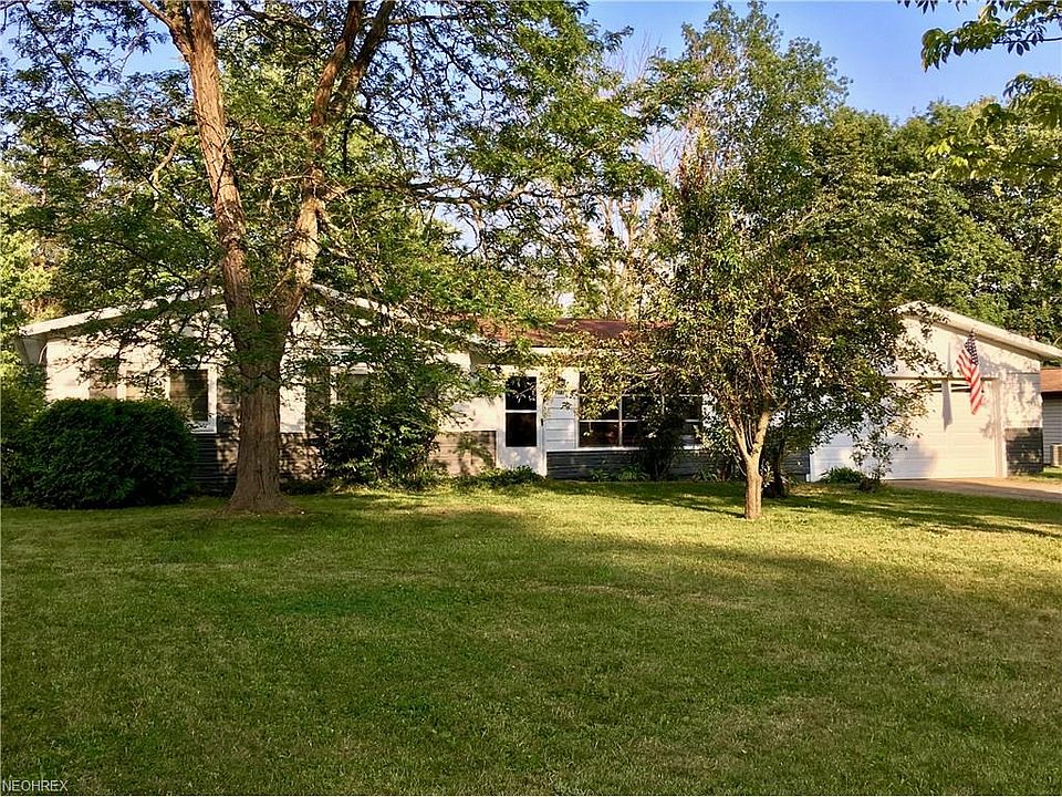 1st image of 1451 Stanford Dr