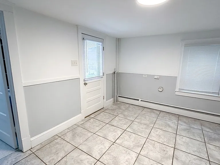 311 E Grove St #1L — Photo 9