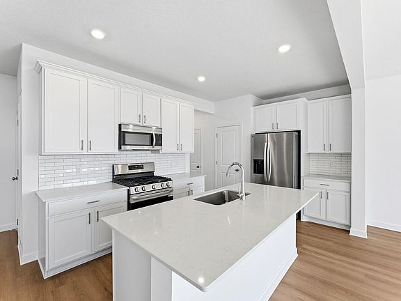 3rd image of 22375 Isla Way