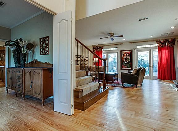 3rd image of 200 Briarcliff Ct
