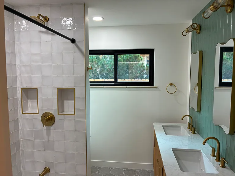 Main bathroom