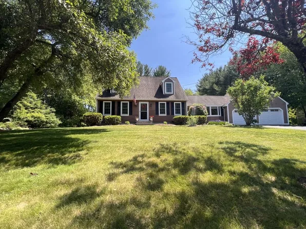 115 Shingle Mill Ln, Hanover, MA 02339