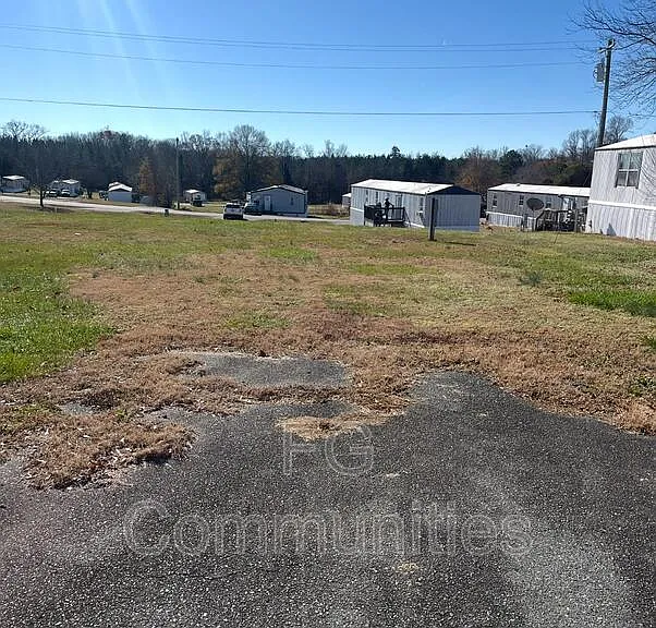 128 David Dr #14 — Photo 1
