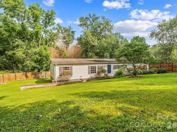 19 Brandon Ln, Weaverville, NC 28787