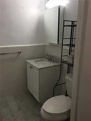 Rented by Century 21 Metropolitan | media 18