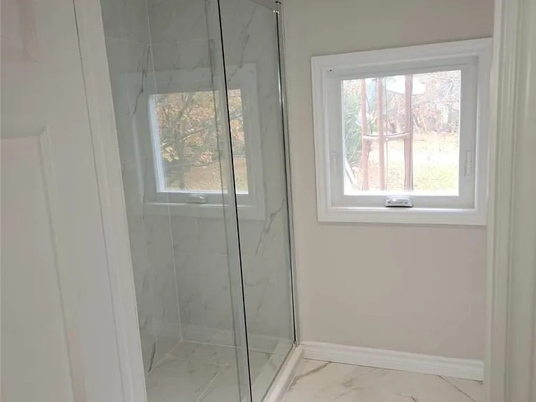5749 Lakeshore Rd #2 — Photo 7