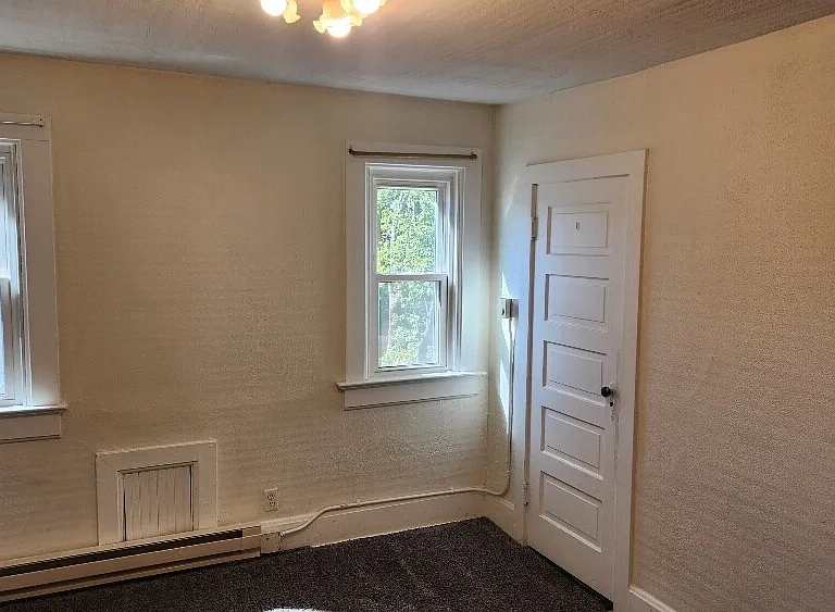 582 Main St — Photo 15