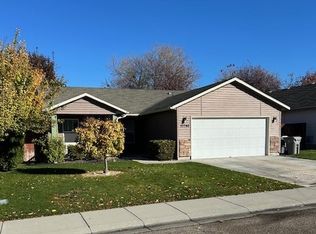 10746 Gossamer St, Nampa, ID 83687