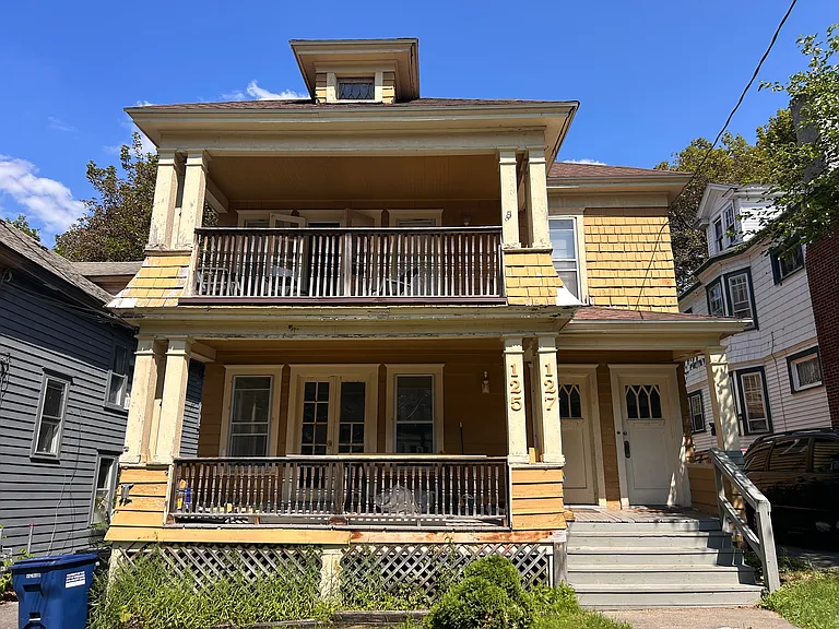 125 Cumberland Ave — Photo 2