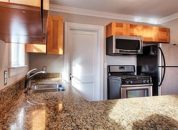 3rd image of 3417 Idlewood Ave