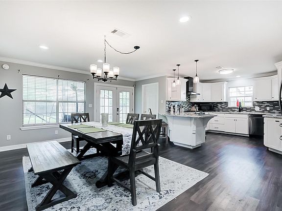 5th image of 3319 Terrace Dr