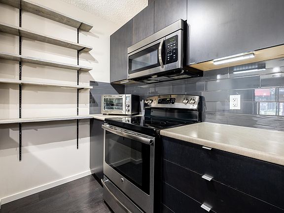 3rd image of 344 Windermere Rd NW #131