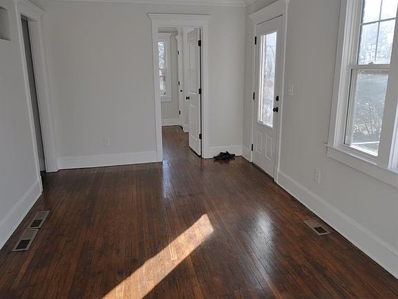 3rd image of 1902 Stanton St