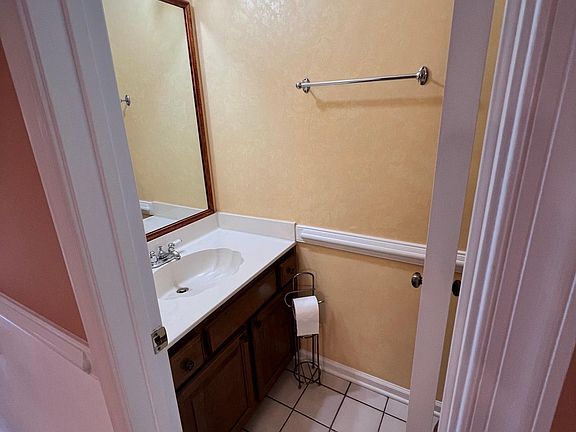 5th image of 289 Weller Blvd