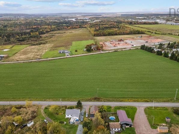 463 Willow St, Cumberland, NS B4H 3Y3