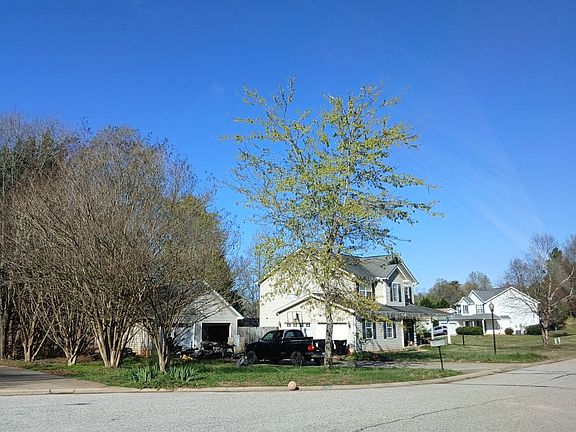 3rd image of 300 Seaver Ct