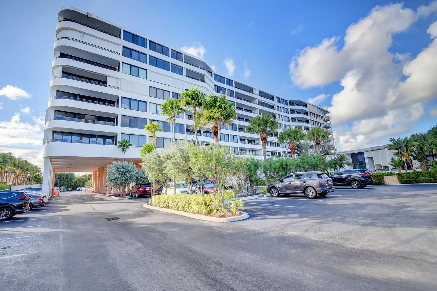 1 bed, 1.5 bath, 1016 sqft, $3,000 — Photo 1