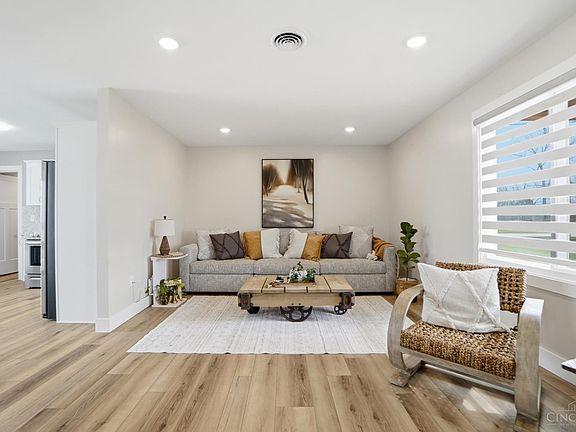 4th image of 4096 Kirchling Rd