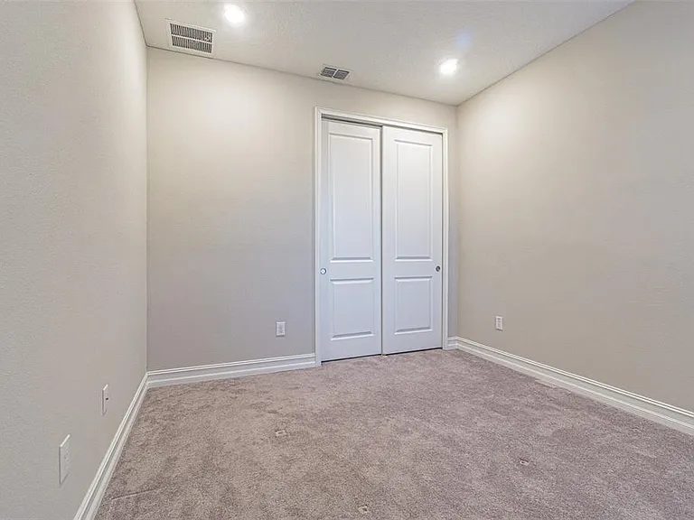 5062 San Martino Dr — Photo 21