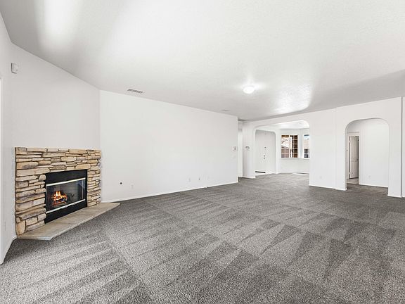 5th image of 5801 Marseilles Dr