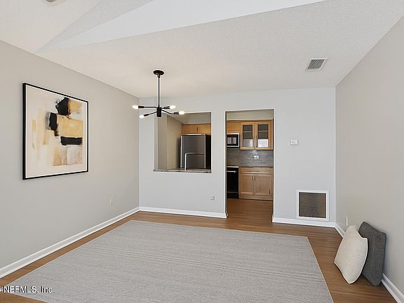 4th image of 3801 CROWN POINT Road #1174