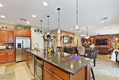 5th image of 112 Voltaire Ave