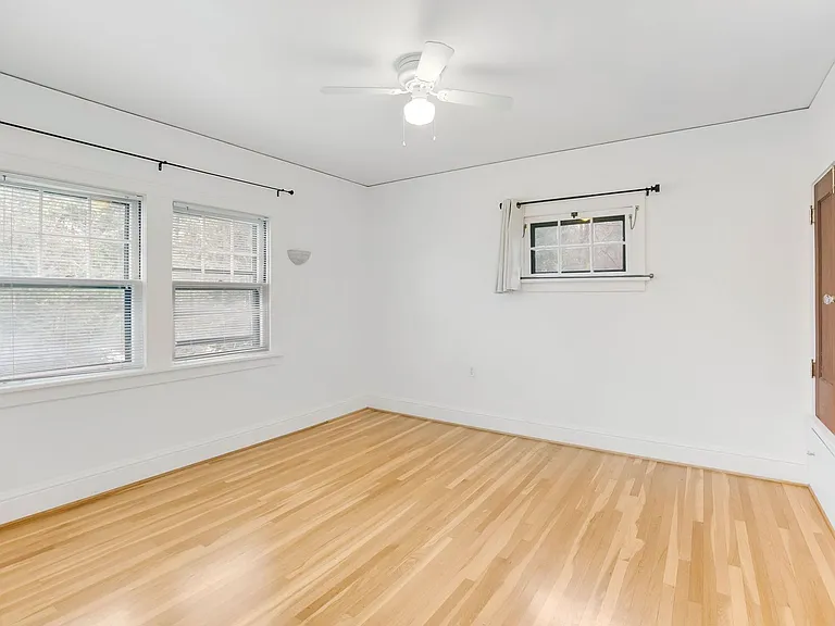 2042 SW Madison St — Photo 5