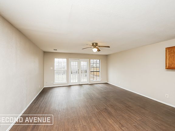 3rd image of 9124 Pinehaven Dr