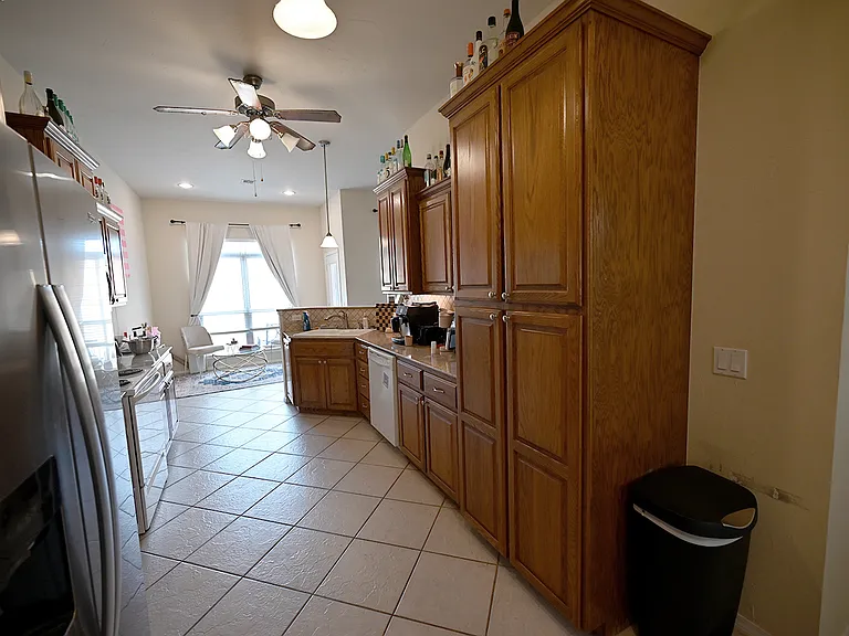 814 S Rock Hollow Ct — Photo 4