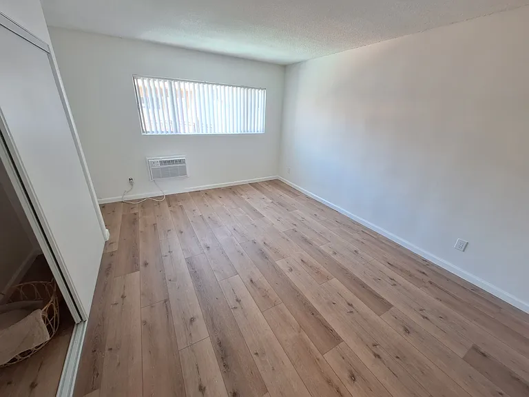 6845 Hazeltine Ave #2 — Photo 9