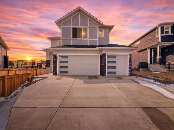 267 N Chelsea Heath, Chestermere, AB T1X 2N4