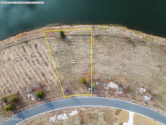 2nd image of 150 Sycamore Lakes Drive