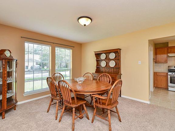 5th image of 16203 Kelley Green Ct