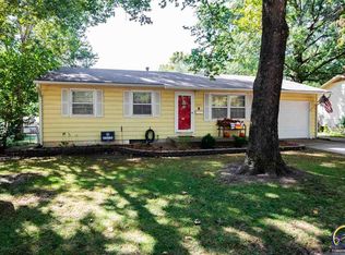 5219 SW 27th St, Topeka, KS 66614