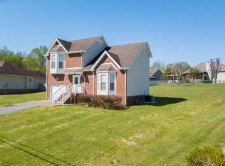 123 Deerfield Dr, Springfield, TN 37172