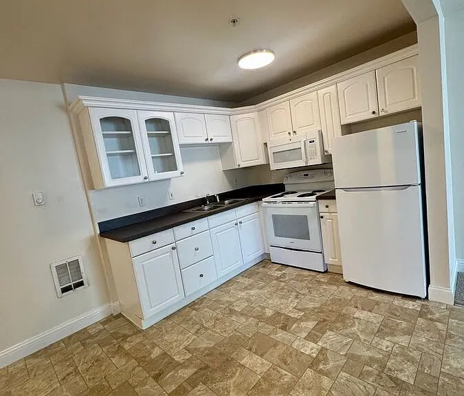 11544 Greenwood Ave N #4 — Photo 6