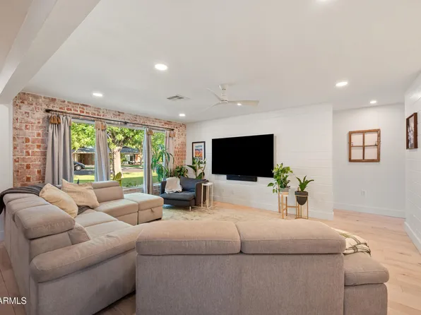 5812 N 18TH Place, Phoenix, AZ 85016