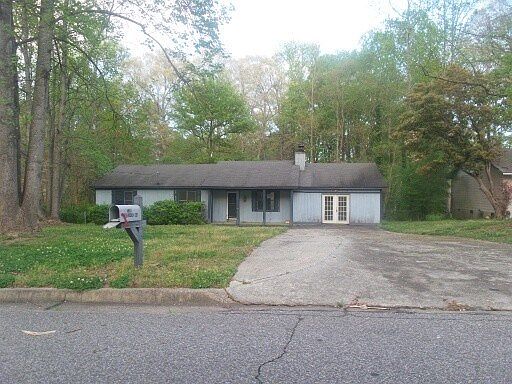 1st image of 370 Hemlock Dr