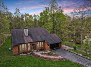 59 Putting Green Ln, Prospect, CT 06712