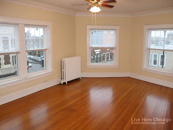 3rd image of 4604 N Lincoln Ave #03