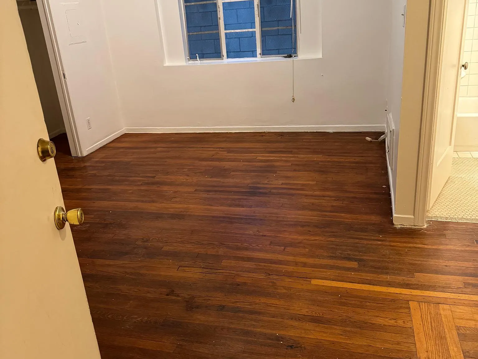 Studio, 200 sqft, $1,695 — Photo 2